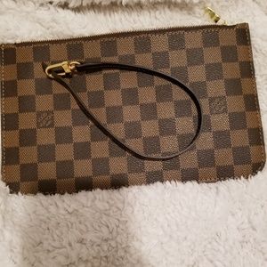 Louis Vuitton Neverfull MM Pouchette